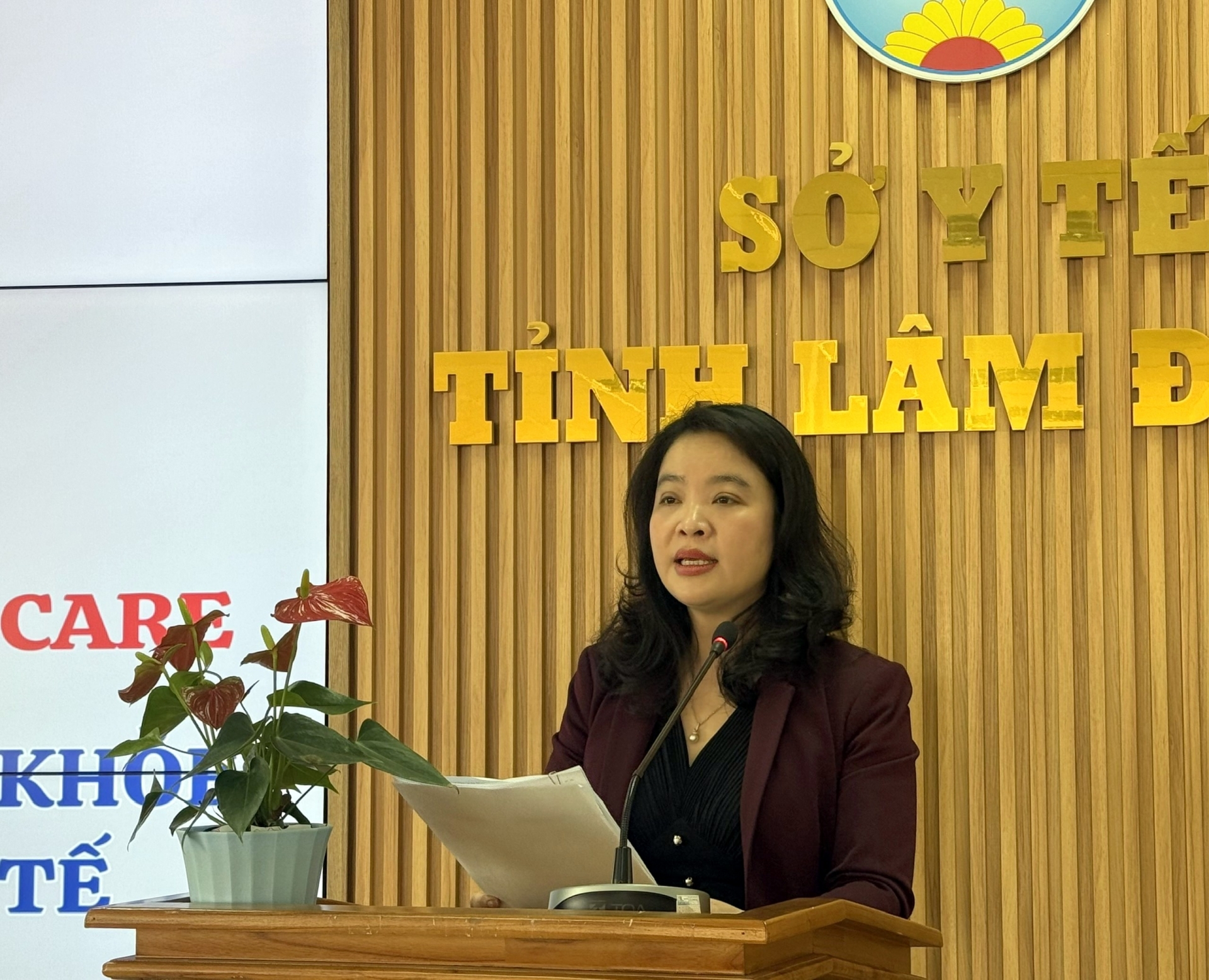Bà Huỳnh Thị Phương Duyên - Giám đốc Sở Y tế Lâm Đồng phát biểu tại buổi lễ