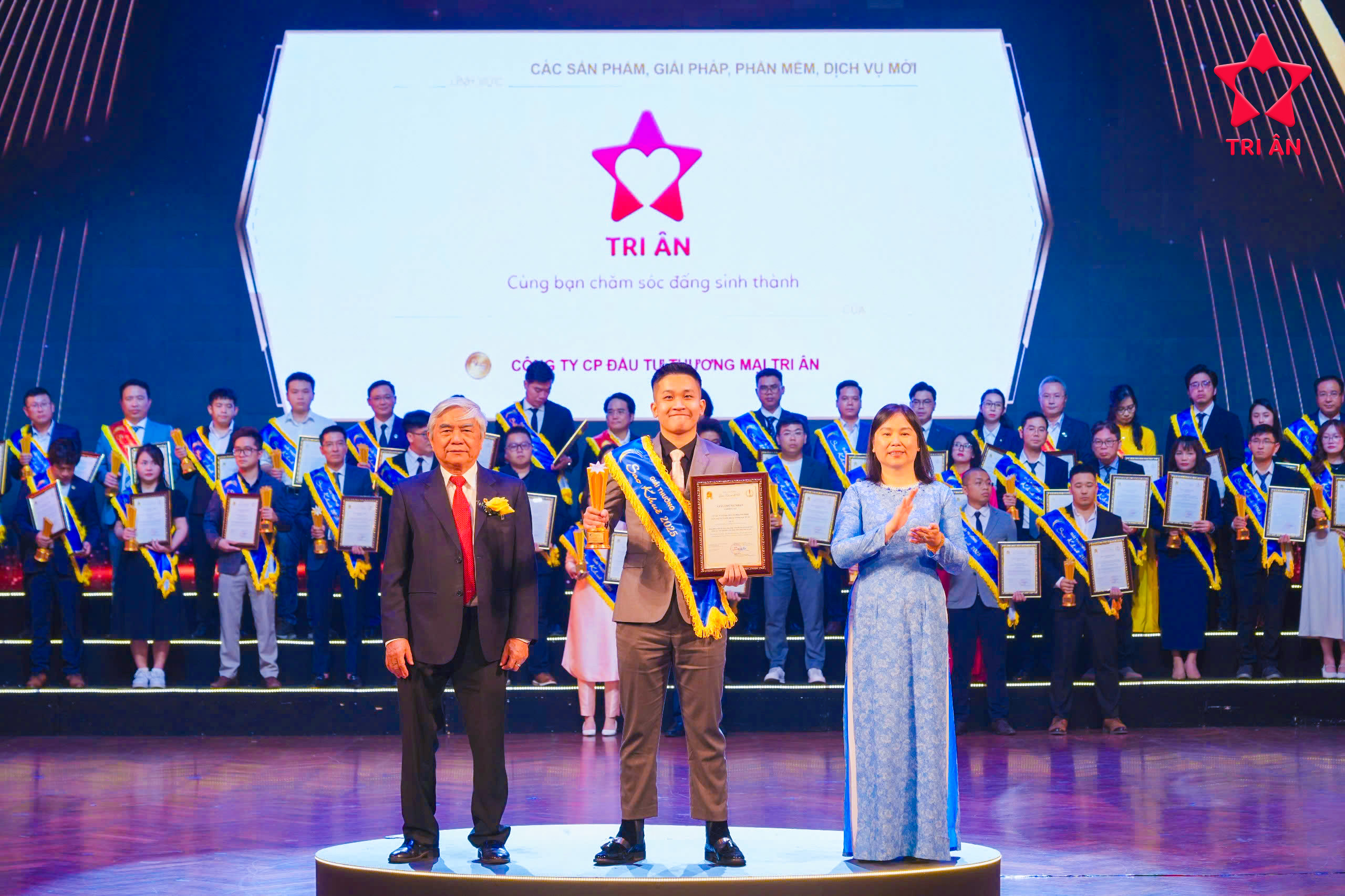 TRI ÂN CARE – Giải pháp chăm sóc sức khỏe người cao tuổi được vinh danh tại Sao Khuê 2025