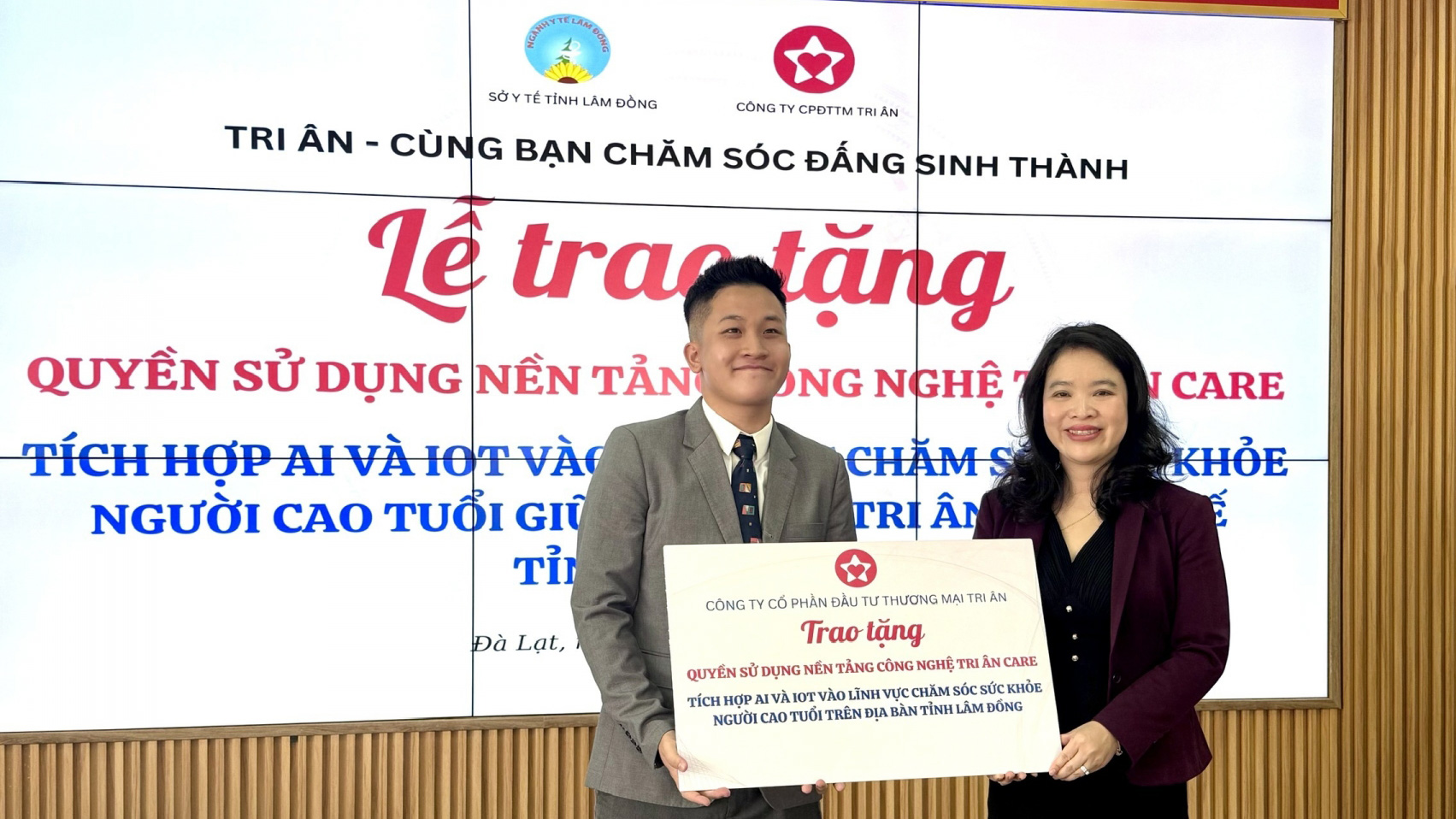 Lâm Đồng triển khai nền tảng công nghệ chăm sóc người cao tuổi TRI ÂN CARE
